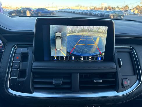 Used 2024 Chevrolet Suburban RST w/ Luxury Package image 19