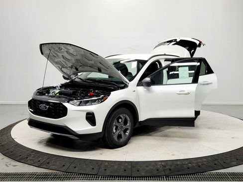 New 2026 Ford Escape ST-Line w/ Tech Pack #1 image 11