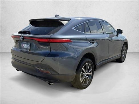 Used 2021 Toyota Venza LE w/ Carpet Mat Package (TMS) AWD/4WD image 5
