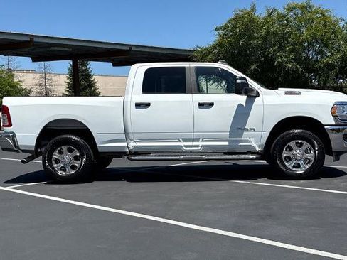 Used 2024 RAM 2500 Big Horn AWD/4WD image 10