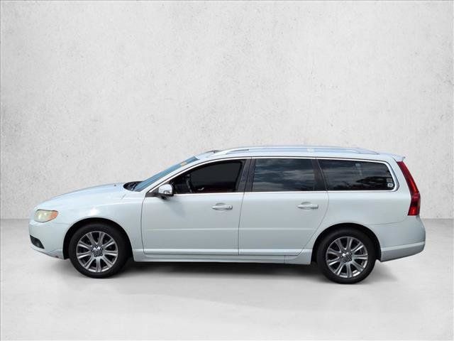 Used 2010 Volvo V70 R-Design FWD image 9