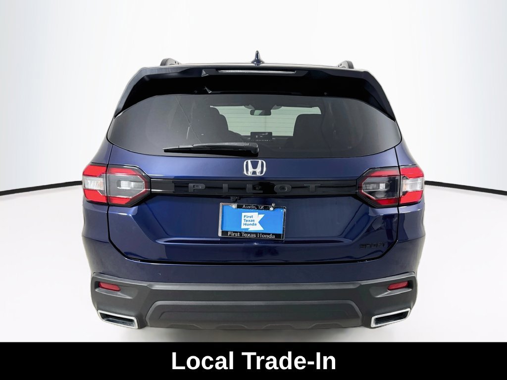 Used 2023 Honda Pilot Sport image 6