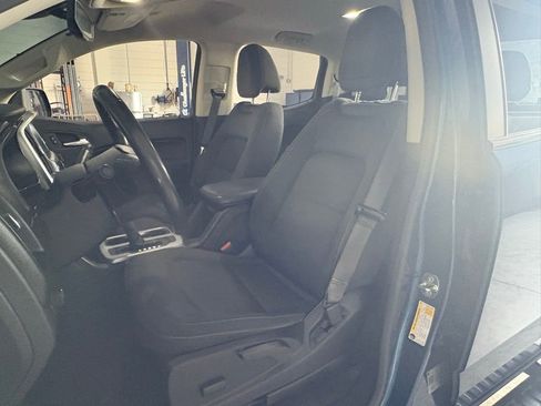 Used 2019 Chevrolet Colorado LT w/ LT Convenience Package RWD image 9