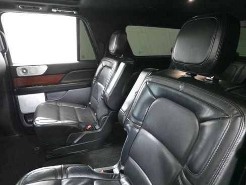Used 2021 Lincoln Navigator L Reserve image 26