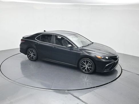 Used 2023 Toyota Camry SE w/ Convenience Package FWD image 40