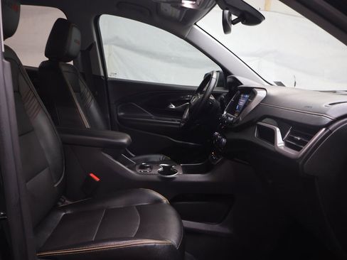 Used 2023 GMC Terrain AT4 image 10