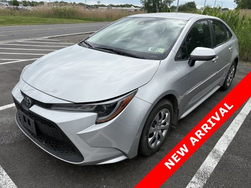 Used 2022 Toyota Corolla LE FWD image 1