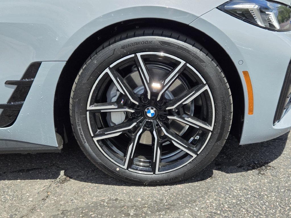 New 2026 BMW i4 xDrive40i w/ M Sport Package AWD/4WD image 11