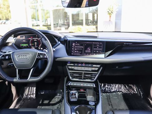 Used 2024 Audi e-tron GT Prestige AWD/4WD image 12