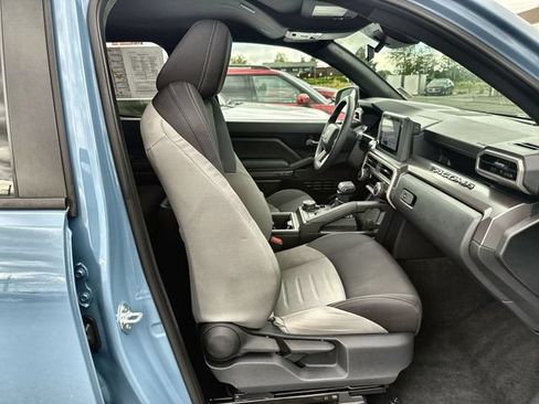 Used 2026 Toyota Tacoma TRD Off-Road AWD/4WD image 23