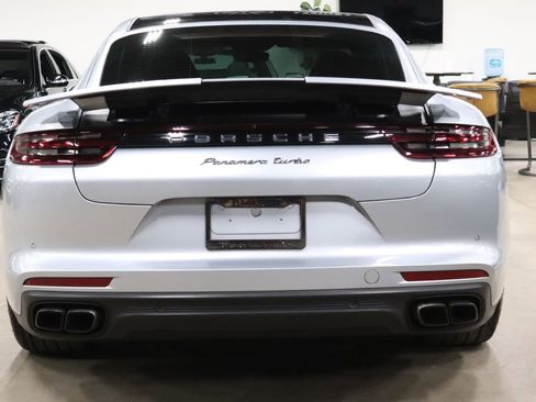 Used 2017 Porsche Panamera Turbo image 4