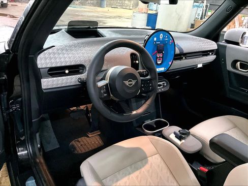 Certified 2025 MINI Cooper S image 16