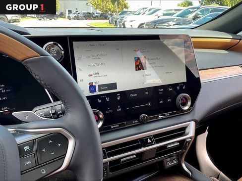 Used 2025 Lexus RX 350 Premium Plus w/ Convenience Package FWD image 5