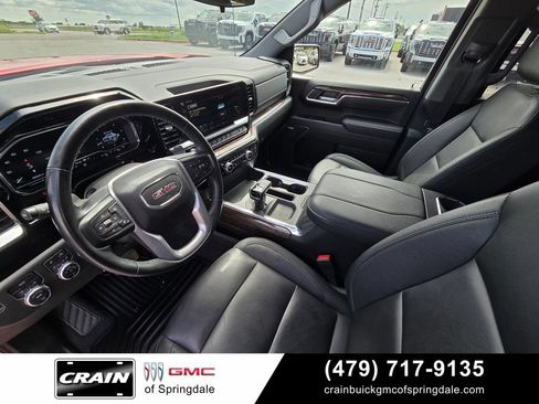 Used 2024 GMC Sierra 1500 Elevation w/ Elevation Premium Package AWD/4WD image 10