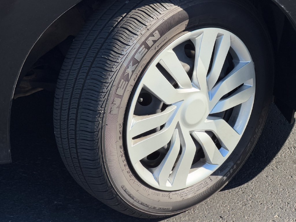 Used 2019 Honda Fit LX image 9