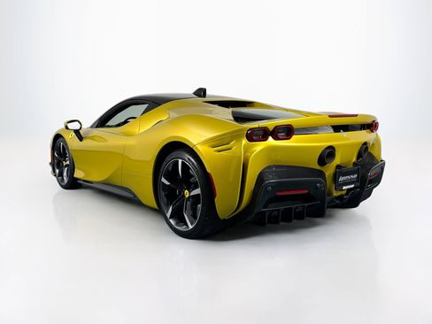 Used 2023 Ferrari SF90 Stradale AWD/4WD image 7