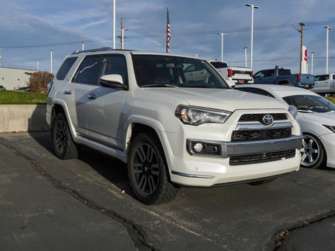 Used 2015 Toyota 4Runner Limited image 2