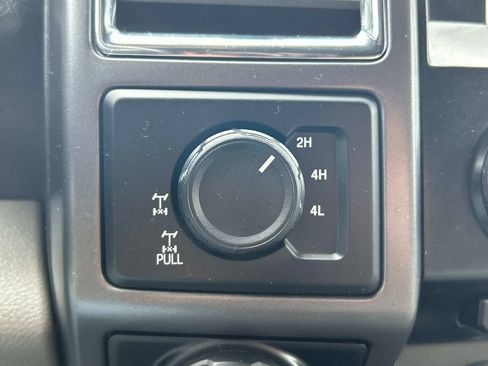 Used 2016 Ford F150 XLT w/ Equipment Group 302A Luxury AWD/4WD image 30