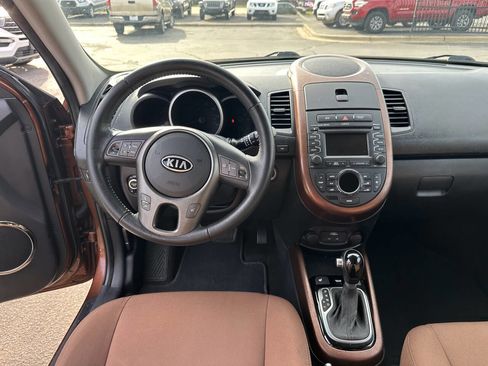 Used 2012 Kia Soul ! w/ Red Rock Special Edition Pkg image 13