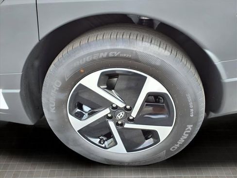 New 2026 Hyundai Ioniq 9 S RWD image 5