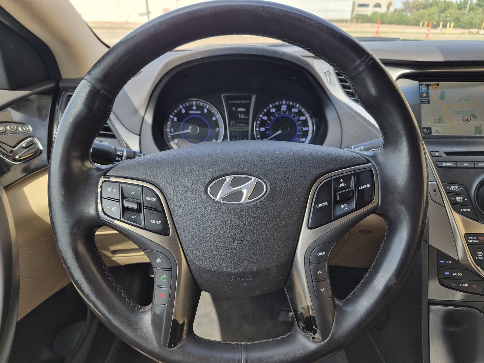 Used 2013 Hyundai Azera w/ Technology Pkg FWD image 9