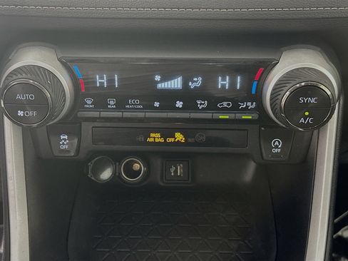 Used 2024 Toyota RAV4 XLE image 23