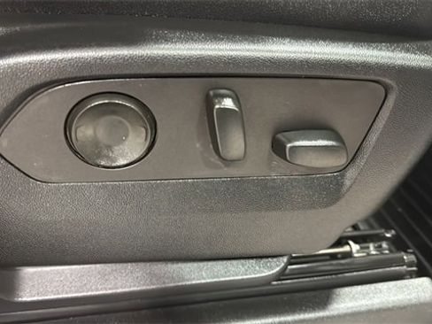 Used 2022 Chevrolet Silverado 1500 LTZ w/ Z71 Off-Road Package image 33