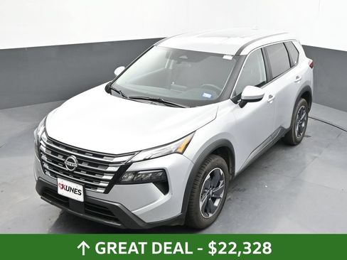 Used 2025 Nissan Rogue SV FWD image 32