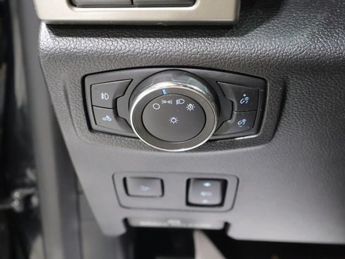 Used 2018 Ford F250 Lariat w/ Lariat Ultimate Package AWD/4WD image 28