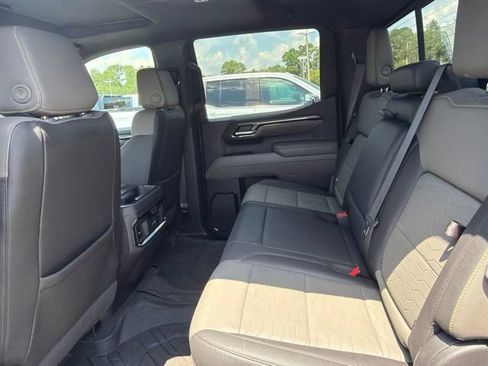Certified 2022 Chevrolet Silverado 1500 ZR2 w/ Technology Package AWD/4WD image 7