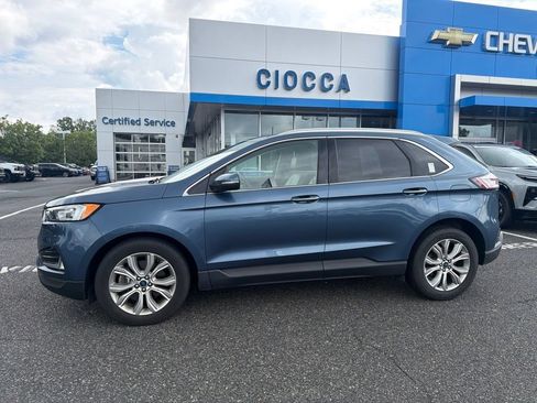 Used 2019 Ford Edge Titanium w/ Cold Weather Package AWD/4WD image 2