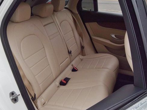 Used 2022 Mercedes-Benz GLC 300 4MATIC w/ Premium Package Lite image 34