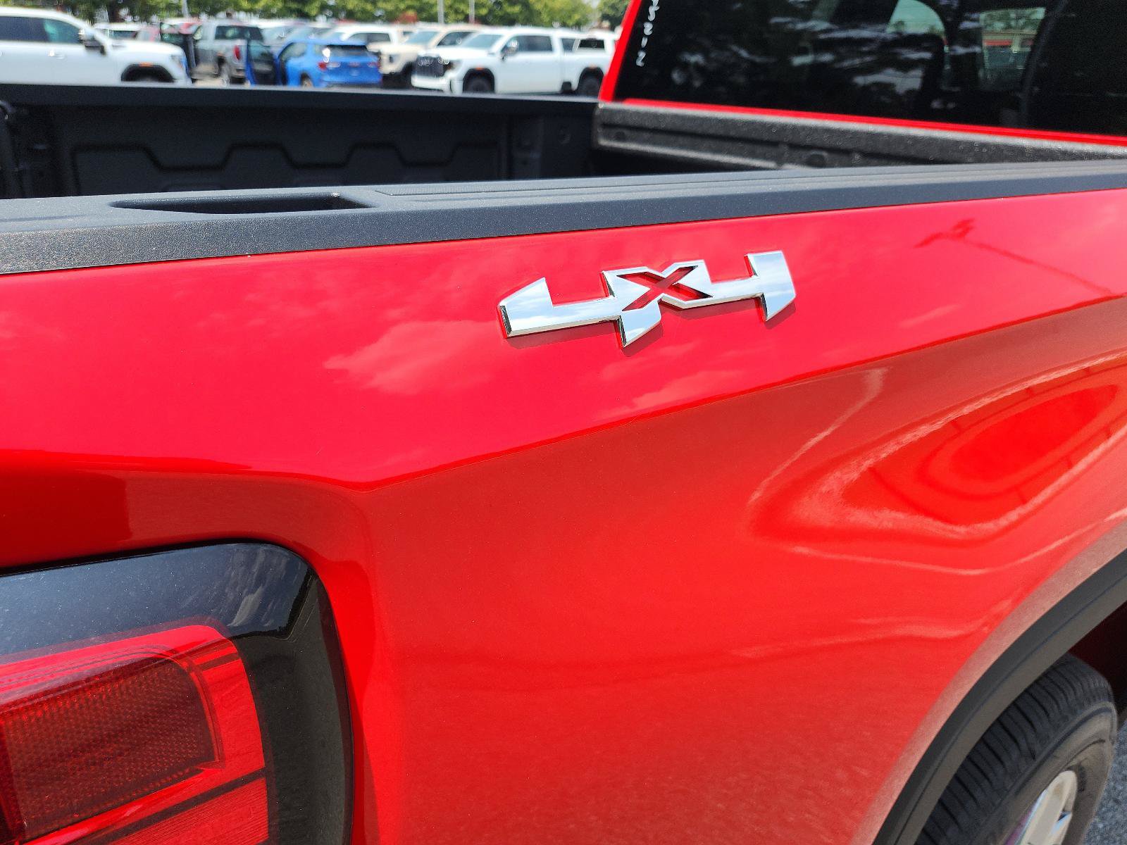 New 2026 GMC Sierra 1500 SLE AWD/4WD image 5