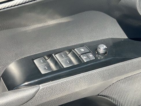Used 2025 Toyota Camry SE FWD image 16