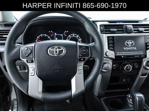 Used 2020 Toyota 4Runner SR5 Premium w/ Moonroof Package AWD/4WD image 21