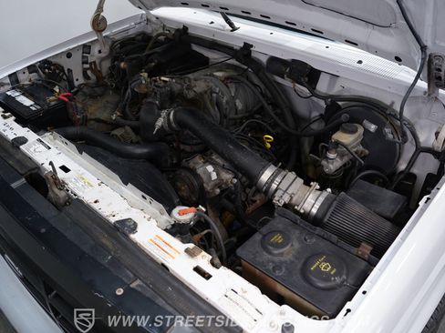 Used 1994 Ford F150 XL RWD image 32