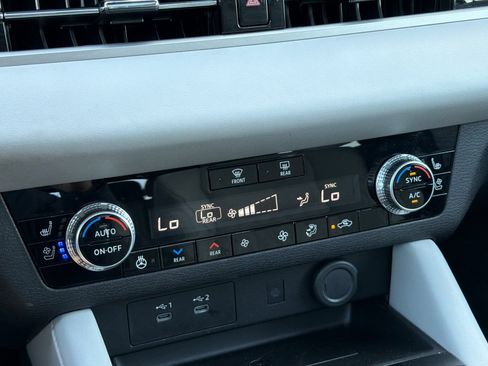 Used 2025 Mitsubishi Outlander SEL FWD image 19