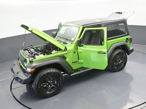 Used 2025 Jeep Wrangler Sport image 54
