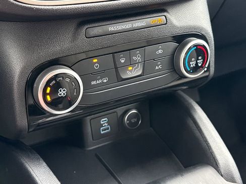 Certified 2021 Ford Escape SE image 22