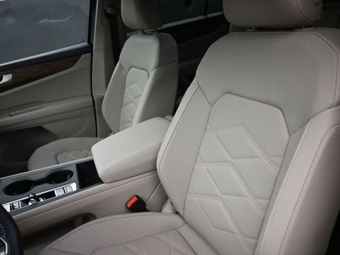 New 2026 Volkswagen Atlas SE image 33