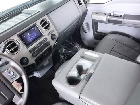 Used 2016 Ford F250 XLT w/ XLT Premium Package image 33