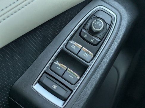 Used 2022 Subaru Ascent Limited image 28