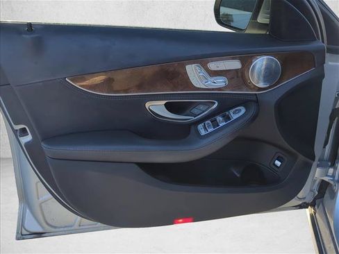 Used 2015 Mercedes-Benz C 300 4MATIC Sedan image 7