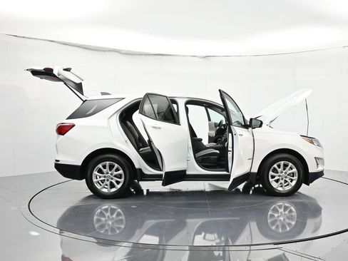 Used 2020 Chevrolet Equinox LS w/ LS Convenience Package image 53