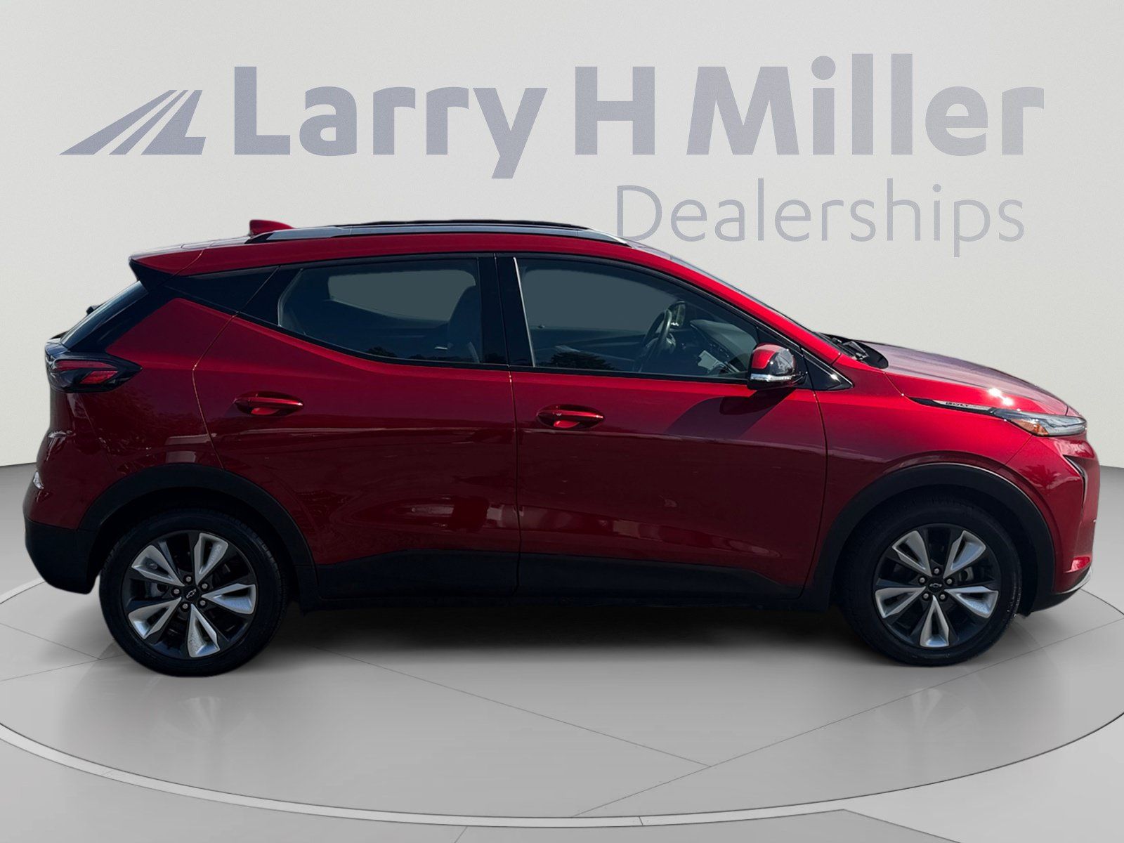 Used 2022 Chevrolet Bolt EUV LT w/ Convenience Package FWD image 6