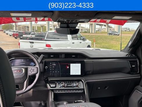 Used 2025 GMC Sierra 2500 AT4X AWD/4WD image 40