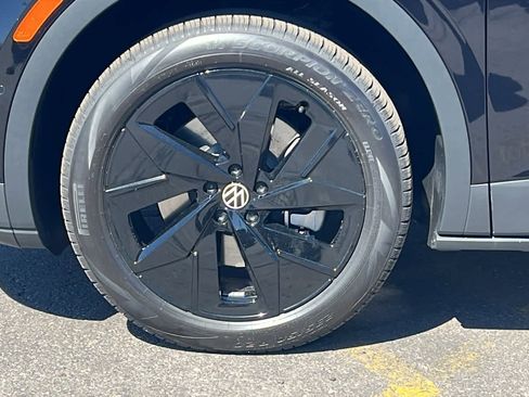 New 2026 Volkswagen ID.4 Pro S AWD/4WD image 9