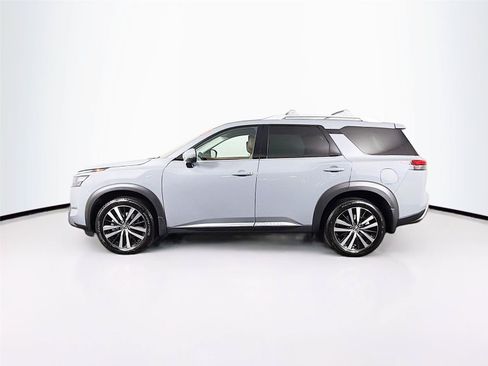 Used 2025 Nissan Pathfinder Platinum w/ Cargo Package AWD/4WD image 4