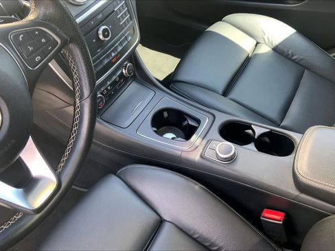 Used 2017 Mercedes-Benz GLA 250 image 16