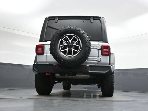 Used 2024 Jeep Wrangler Unlimited Rubicon AWD/4WD image 34